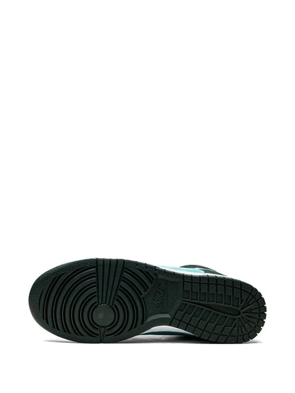 Nike Dunk Hi Retro Se