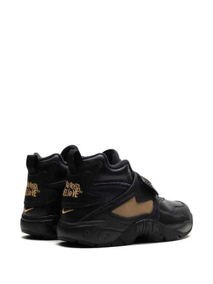 Nike Air Diamond Turf Signing Day - Black/Metallic Gold Sneakers