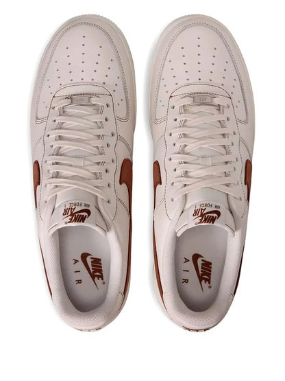 Nike Air Force 1 07 Lv8 Sneakers